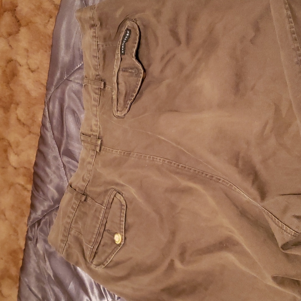Green slacks. - Picture 6 of 7